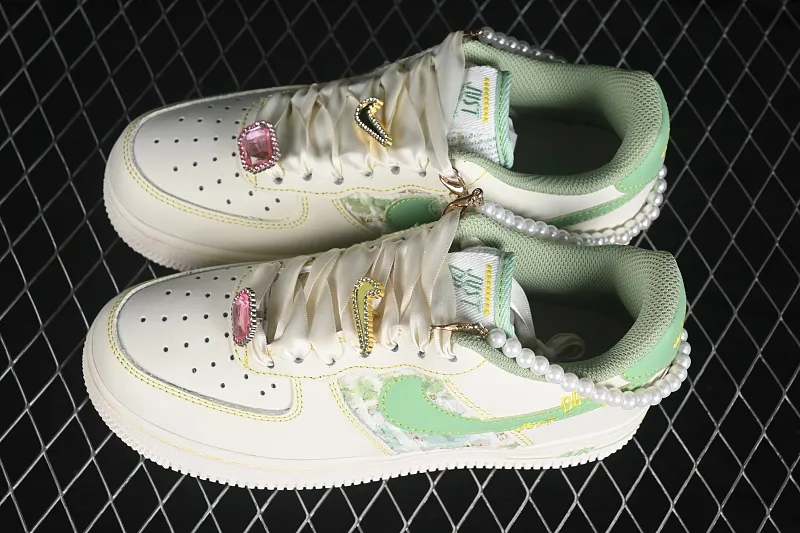 All categories Nk Air Force 1 Air Force series Nk Air Force 1 Low Air Force low-top Nike Air Force 1'07 Low "Jade Pearl Canvas" Hand-painted graffiti Green Pearl Painting Air Force 1 low-top casual sneakers FJ7740-111